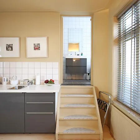 Bed & Breakfast Canal Amsterdam