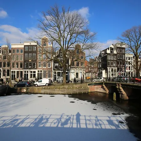 Canal Bed & Breakfast 3*